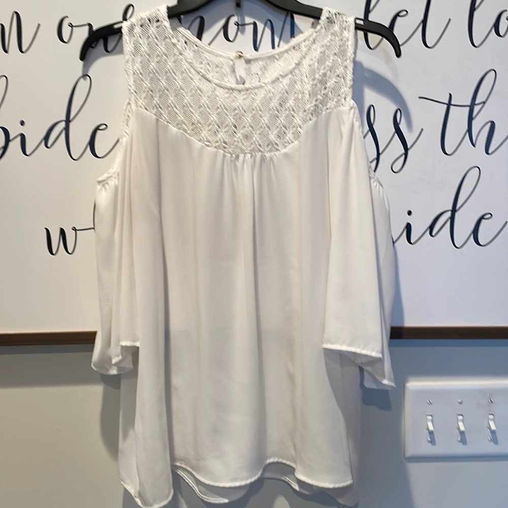 NY Collection cold shoulder blouse